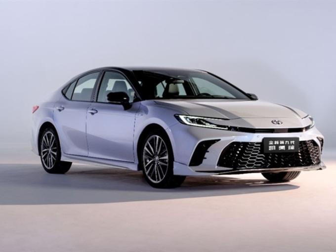 Toyota Camry 2024 mở bán "sát vách" Việt Nam, từ dưới 600 triệu đồng