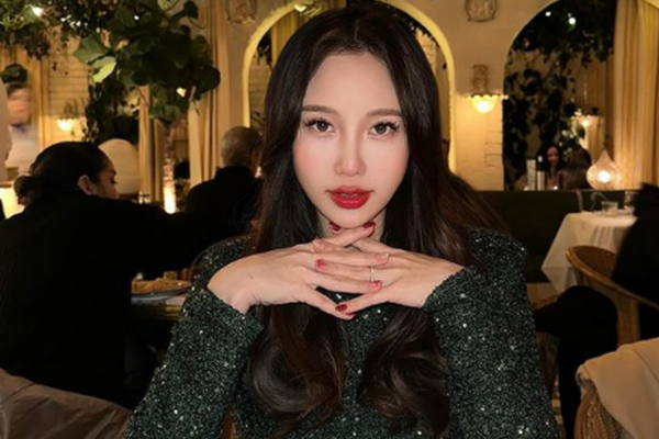 Ngất ngây trước nhan sắc của hot girl tỷ phú được mệnh danh là 'thần tiên tỷ tỷ', idol của loạt thanh niên Thái