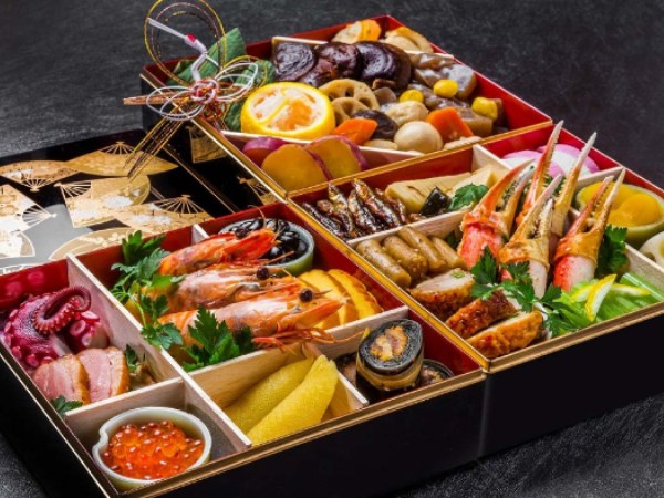 Choáng với hộp cơm đón năm mới của người Nhật: Đỉnh cao của ẩm thực xứ sở phù tang
