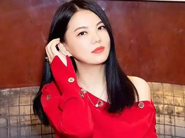 'Mỹ nhân giàu nhất showbiz' sống đơn độc với tài sản 171 nghìn tỷ sau khi cướp bồ đồng nghiệp