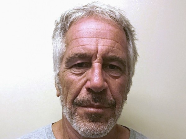 Tên hai cựu tổng thống Mỹ xuất hiện trong hồ sơ về tỷ phú ấu dâm Jeffrey Epstein