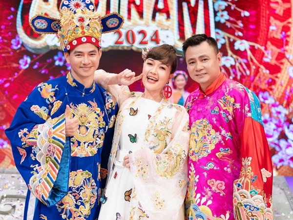 Nghệ sĩ Vân Dung U50: Dàn Táo quân đều NSƯT và NSND, chỉ tôi là không có gì
