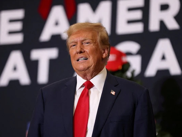 Doanh nghiệp của ông Donald Trump nhận triệu USD từ nước ngoài