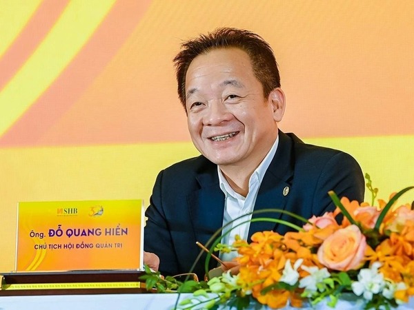 Chuyện bầu Hiển tự sản xuất TV: Từ lúc đạp xe chở từng chiếc đi bán ở chợ Ngã Tư Sở mà không ai mua đến khi thành 'vua TV' giao khắp cả nước