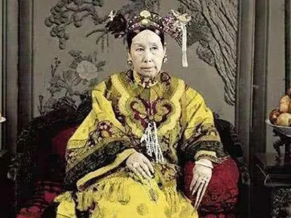 Lý giải nguyên nhân Từ Hy Thái Hậu trước khi chết uống canh ba ba, vừa tắt thở được thái giám nhét viên Dạ Minh Châu vào miệng