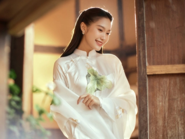 Doãn Hải My chỉ làm một hành động bình thường, hội mẹ bầu thi nhau vào 'xin vía' của vợ Văn Hậu