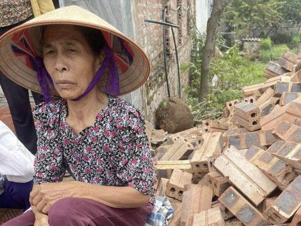 Vụ cụ bà tố con đuổi khỏi nhà: Mẹ đẻ của người con dâu lên tiếng trái ngược