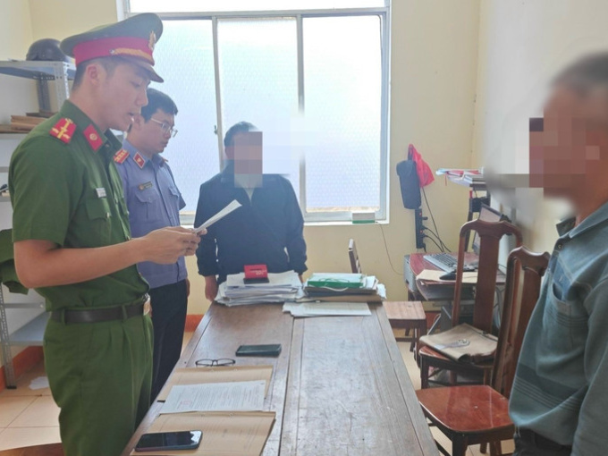 Khởi tố nguyên Trưởng phòng GD&ĐT vì thông thầu mua sắm thiết bị trường học