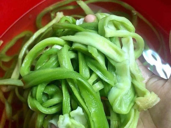 Loại rau trông như nắm cỏ, giá nửa triệu đồng/kg vẫn đắt hàng