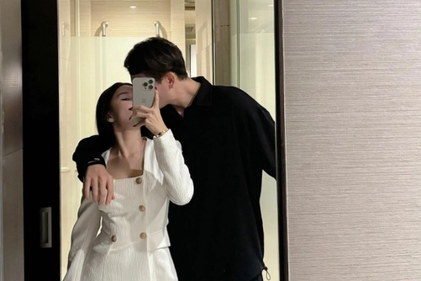 Bị nói nhờ người yêu có tiền mới được đi nhiều nơi, bạn gái nóng bỏng của thủ môn Đặng Văn Lâm phản bác đanh thép
