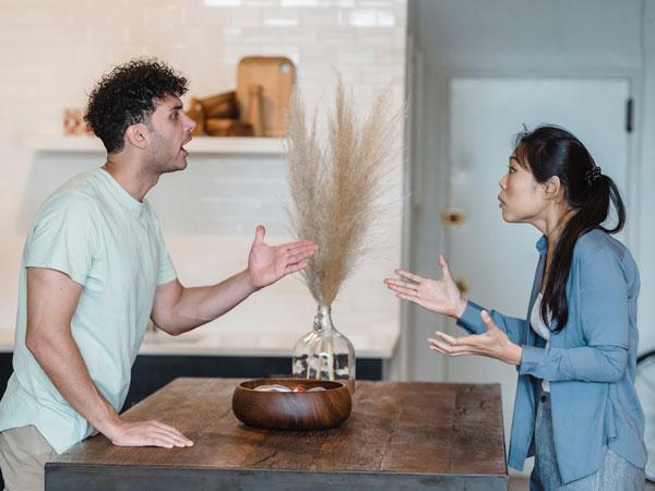 Vợ hỏi ‘nghề nội trợ được thưởng Tết bao nhiêu’, chồng nghe xong tái mặt