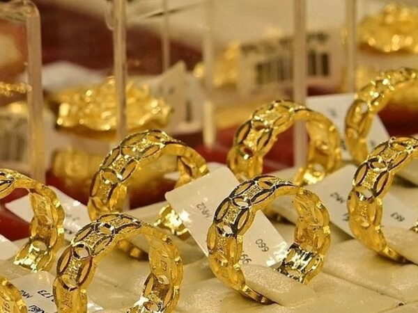 Giá vàng nhẫn tăng vọt