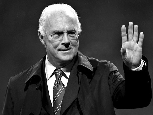 Huyền thoại bóng đá Franz Beckenbauer qua đời