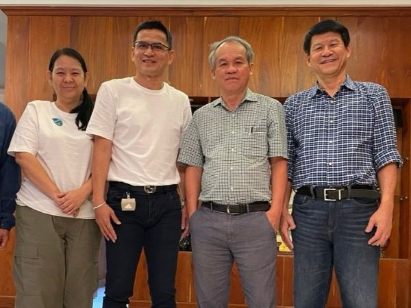 Bầu Đức chốt tương lai Kiatisuk, HAGL và CAHN có tân HLV trưởng