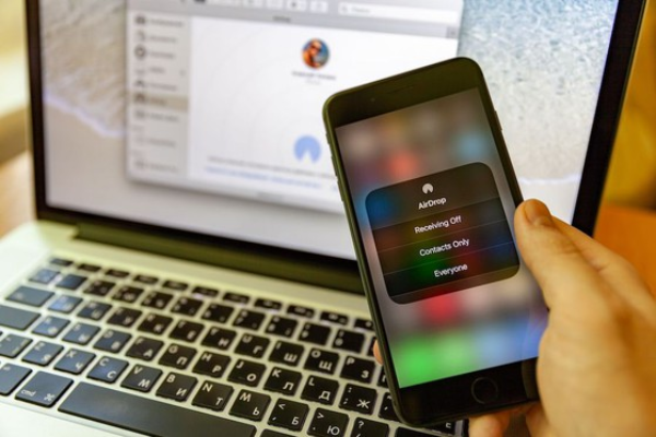 Trung Quốc tuyên bố hack thành công AirDrop của Apple, truy ngược danh tính của người gửi