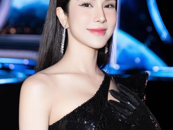 Diệp Lâm Anh tung ảnh full HD, visual mẹ hai con ngày càng quyến rũ, sắc sảo