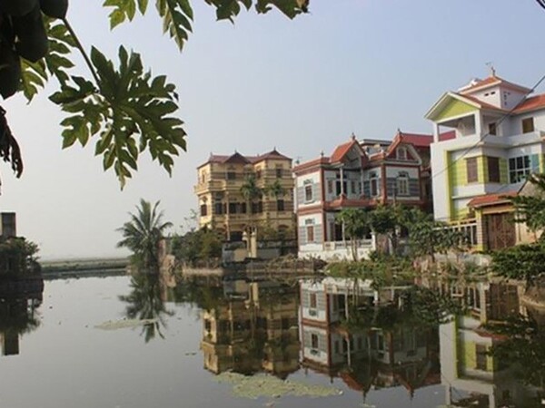 Choáng ngợp biệt thự san sát ở làng đại gia nổi tiếng miền Bắc: Giàu lên nhờ buôn thịt lợn và những mặt trái