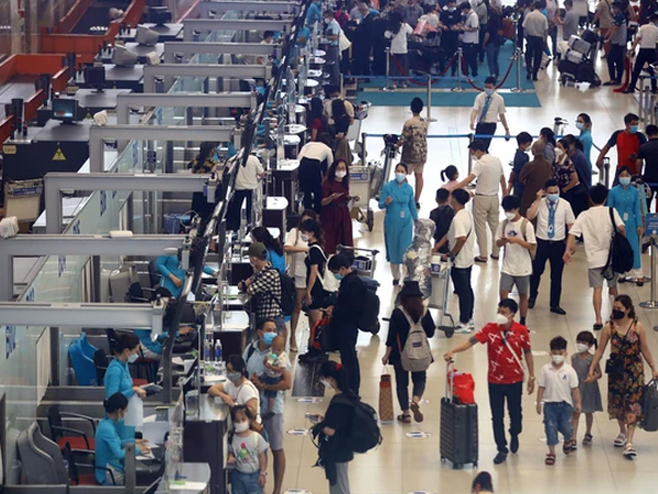 Bất ngờ vé bay Tết Giáp Thìn 2024