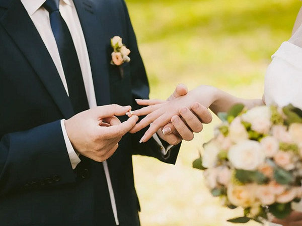 Người phụ nữ đã kết hôn bị phạt tù vì lừa tình và tiền của đàn ông