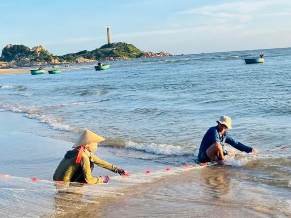 Trốn ngột ngạt thành phố, đến biển Kê Gà hoang sơ ngắm hoàng hôn