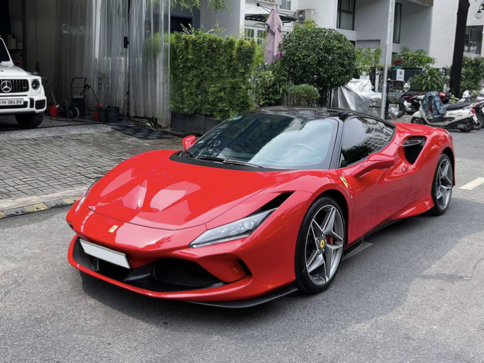 Ferrari F8 của Cường Đô la, qua tay Minh Nhựa bán giá đắt ngang xe mới 23,5 tỷ