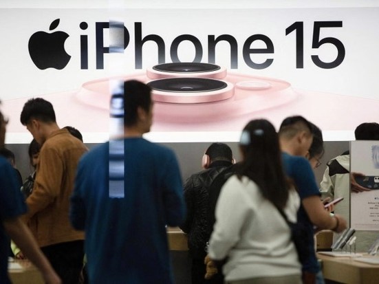 Lần đầu tiên Apple giảm giá cho iPhone