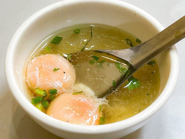 Sự thật về lời đồn ăn trứng gà chần tốt cho nam giới trong 'chuyện ấy'