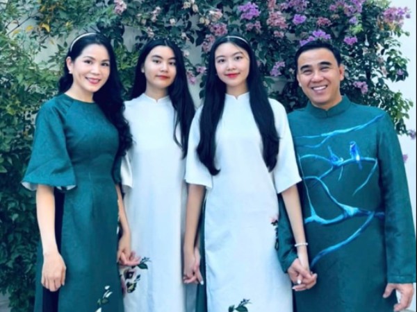 Chiêm ngưỡng biệt thự 500m2 của MC Quyền Linh: Đầy đủ cây trái, có vườn hoa hồng đẹp như trong tranh