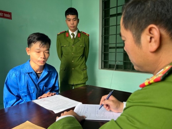 Phó Trưởng Công an phường bị đâm tử vong khi thuyết phục đối tượng vô cớ chặn xe người đi đường