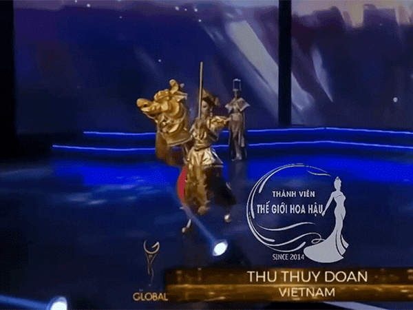 Đại diện Việt Nam gặp sự cố tại Hoa hậu Toàn cầu 2023, cách xử lý được khen 'đỉnh của chóp'