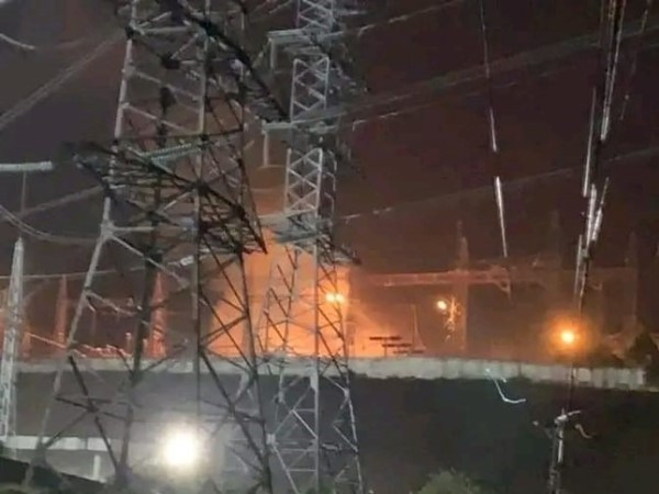 Cháy lớn tại trạm biến áp 500kV nối trực tiếp với thủy điện Hòa Bình