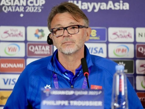 HLV Troussier: 'Đội tuyển Việt Nam đá với Nhật Bản để khẳng định mình còn đá với Indonesia để khẳng định vị thế'