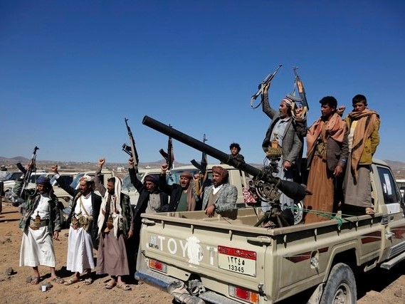 Thêm tàu hàng Mỹ trúng đòn, Mỹ không để yên cho Houthi