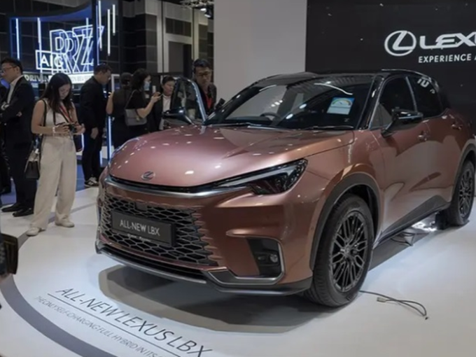 LBX hạng sang rẻ nhất nhà Lexus ra mắt Singapore, sắp về Việt Nam