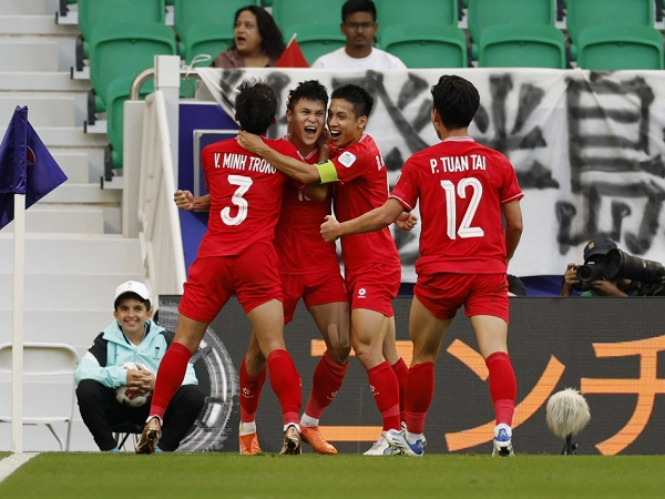 ĐT Việt Nam - ĐT Indonesia: HLV Troussier và bài học đắt giá ở SEA Games 32