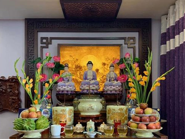 Bày thứ này trên bàn thờ không chỉ mang tội bất kính mà còn khiến tài lộc hao hụt, vận may suy giảm