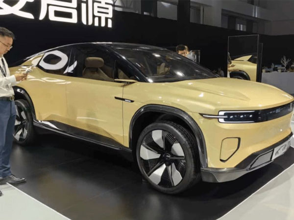 'Ông trùm' xe tải tại Việt Nam trình làng mẫu SUV có khả năng 'biến hình' thành bán tải, sở hữu công nghệ vệ tinh phủ sóng toàn cầu
