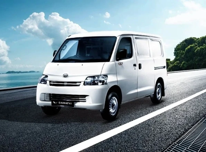 Nhật Bản thu hồi giấy phép xe Daihatsu dán mác Toyota và Mazda