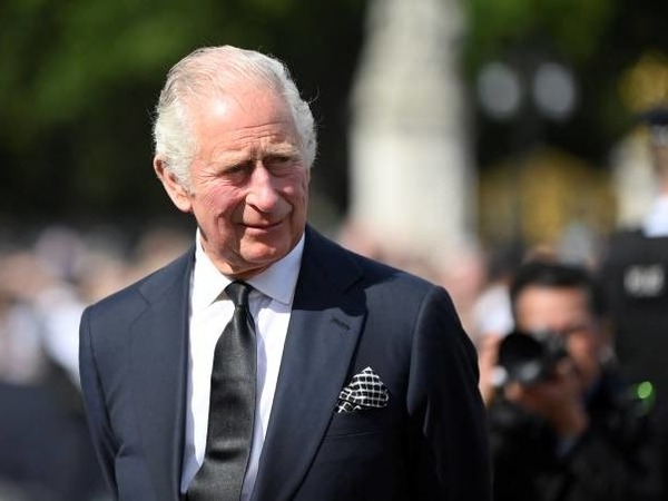 Căn bệnh phì đại tuyến tiền liệt Vua Charles III mắc phải có nguy hiểm?