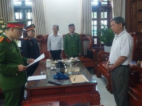 Vụ cựu bí thư Thanh Hóa Trịnh Văn Chiến: Thêm 1 cựu Phó giám đốc Sở Tài chính bị khởi tố