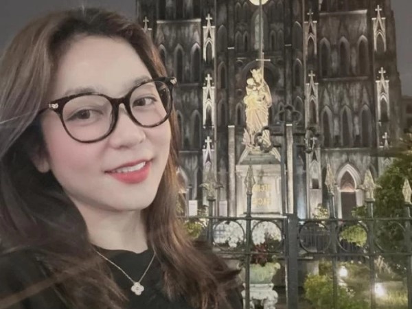 Sau khi chia tay 'Vua cá koi', Hà Thanh Xuân lần đầu về nước: Thần thái khiến nhiều người bất ngờ