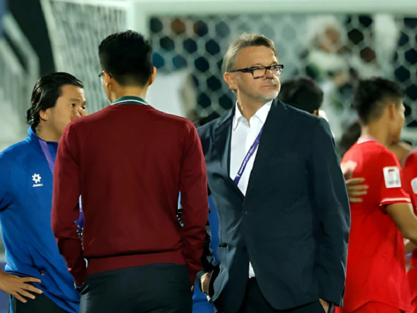 Có khi nào trận thua Indonesia là điều may mắn cho bóng đá Việt Nam dưới thời HLV Troussier?