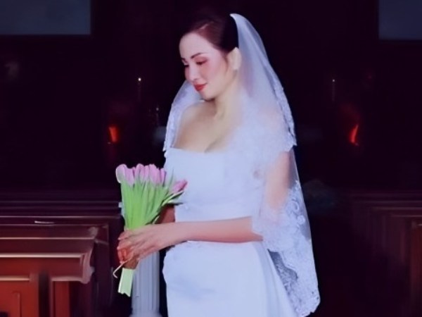 Chồng cũ bất ngờ viết thư tay, thể hiện thái độ thế nào khi Diễm Hương kết hôn lần 3?