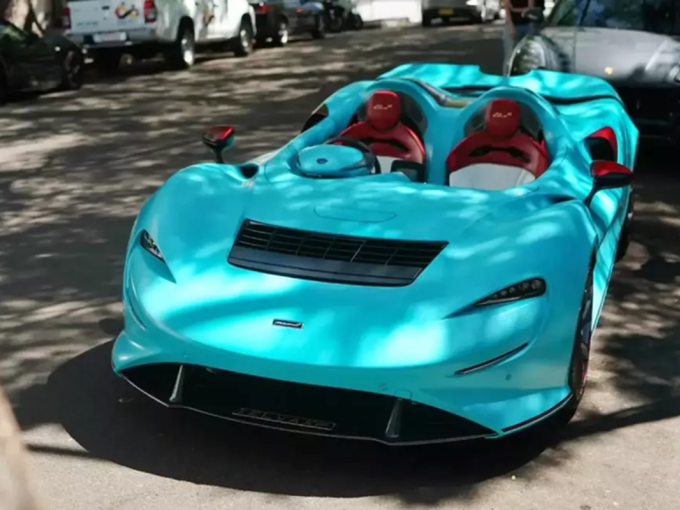 Xem McLaren Elva bản không kính chắn gió tắm nắng cùng đại gia