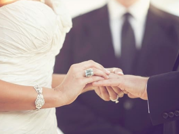 Bí quyết để các chàng có thể chọn được chiếc nhẫn cưới vừa đẹp vừa cá tính