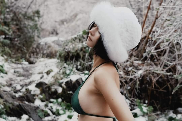 Hot girl check-in gợi cảm trên đỉnh Mẫu Sơn, netizen chỉ ra điều đáng ngại nhất