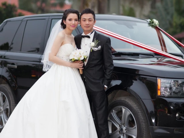 Hôn nhân viên mãn của MC Anh Tuấn bên bà xã xinh đẹp kém 14 tuổi, từng dự thi hoa hậu