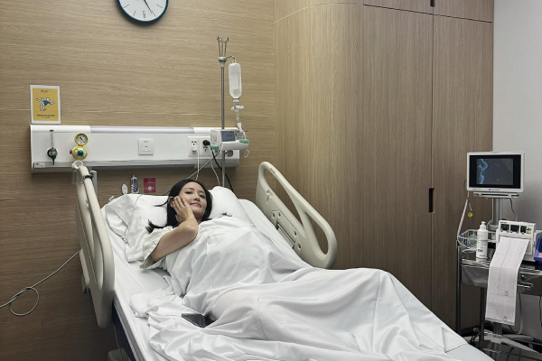 Trương Mỹ Nhân có hành động đặc biệt sau đợt 'vượt cạn' lần 2