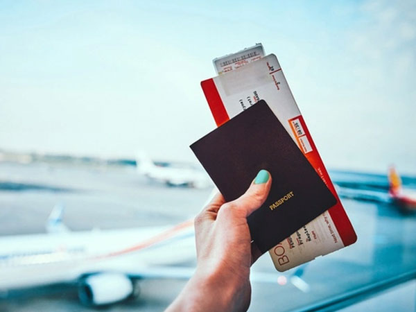 Hành động rất nhiều người làm khi đi máy bay: Tưởng là 'sành điệu' nhưng có thể khiến mất tiền không hay