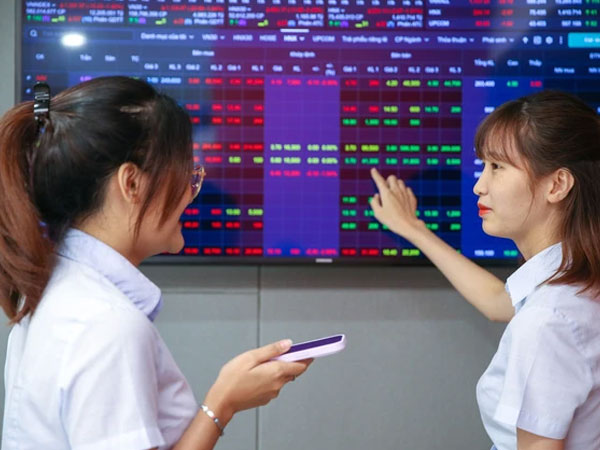 Chứng khoán bứt phá sau Tết?